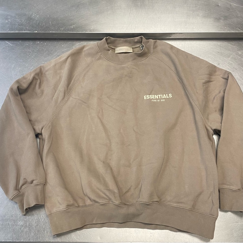 FEAR OF GOD ESSENTIALS CREWNECK DESERT TAUPE MEN’S SZ MEDIUM